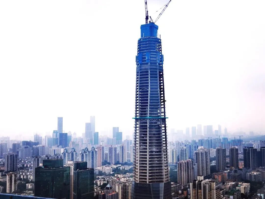 深圳在建第一高樓封頂！